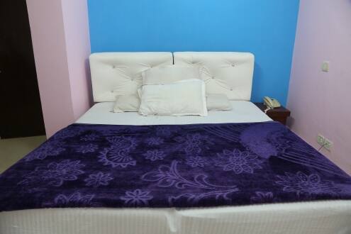 Hotel Raunak, New Delhi 4